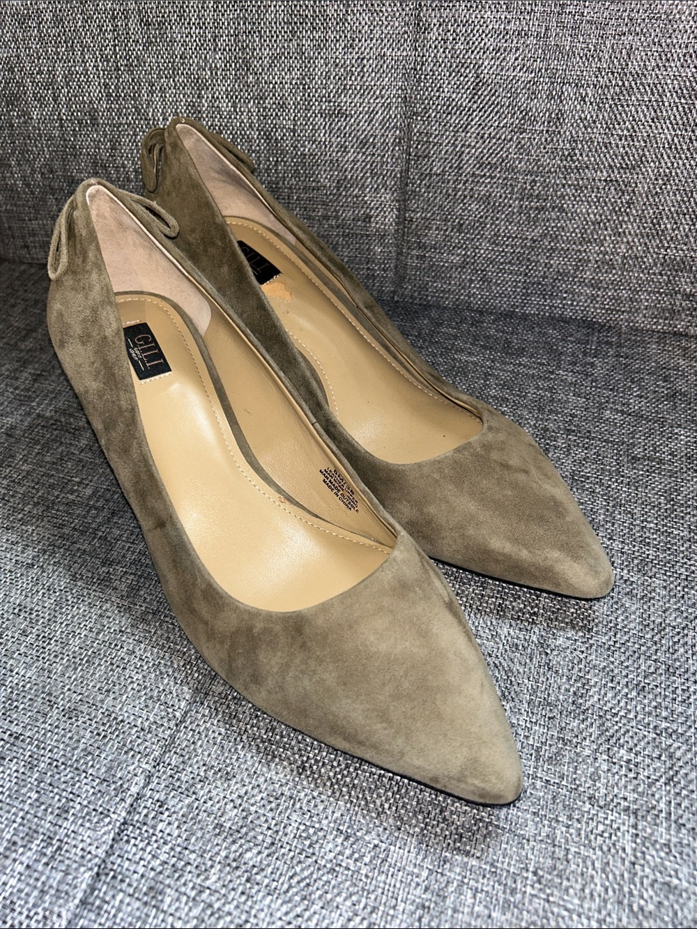 G.I.L.I. Olive Suede Pointed-Toe Pumps